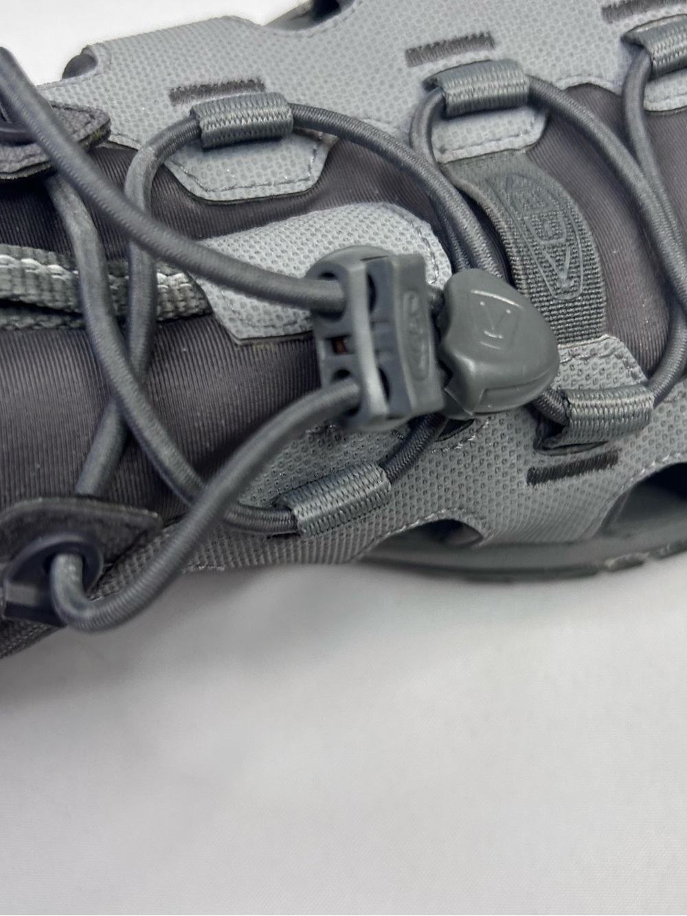 KEEN Men's Grey Black Closed-Toe Water Sandals - Picture 10 of 11